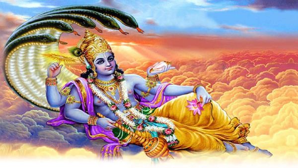 মলমাসের সময় বিষ্ণুকে হলুদ রঙের জিনিস অর্পণ করা উচিত। মলমাসের সময় বিষ্ণুকে হলুদ রঙের জিনিস অর্পণ করা উচিত।