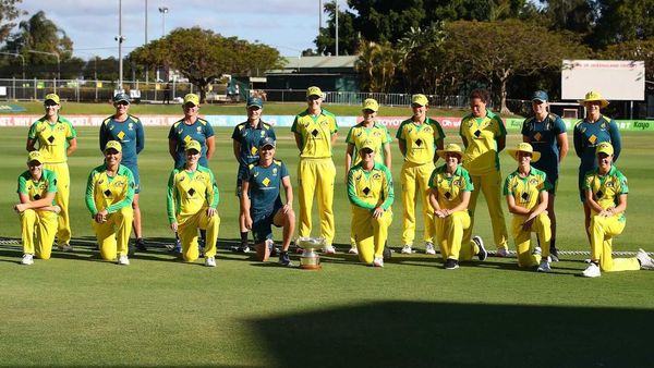 অস্ট্রেলিয়ার মহিলা ক্রিকেট দল। ছবি- টুইটার (Cricket Australia) অস্ট্রেলিয়ার মহিলা ক্রিকেট দল। ছবি- টুইটার (Cricket Australia)
