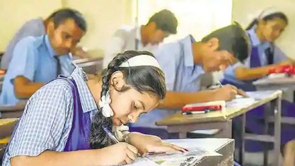 ক্লাস করতে গিয়ে কোভিড আক্রান্ত হল অন্ধ্রপ্রদেশের ভিজিয়ানগরম জেলার নবম ও দশম শ্রেণির ২৭ জন পড়ুয়া৷ ক্লাস করতে গিয়ে কোভিড আক্রান্ত হল অন্ধ্রপ্রদেশের ভিজিয়ানগরম জেলার নবম ও দশম শ্রেণির ২৭ জন পড়ুয়া৷