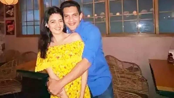 সাত পাকে বাঁধা… সাত পাকে বাঁধা…