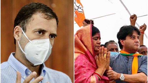 ‘আইটেম’ মন্তব্যে রাহুলের ‘পরামর্শ’ ভ্রূক্ষেপ নয় কমল নাথের, কেঁদে ফেললেন BJP নেত্রী (ছবি সৌজন্য পিটিআই) ‘আইটেম’ মন্তব্যে রাহুলের ‘পরামর্শ’ ভ্রূক্ষেপ নয় কমল নাথের, কেঁদে ফেললেন BJP নেত্রী (ছবি সৌজন্য পিটিআই)