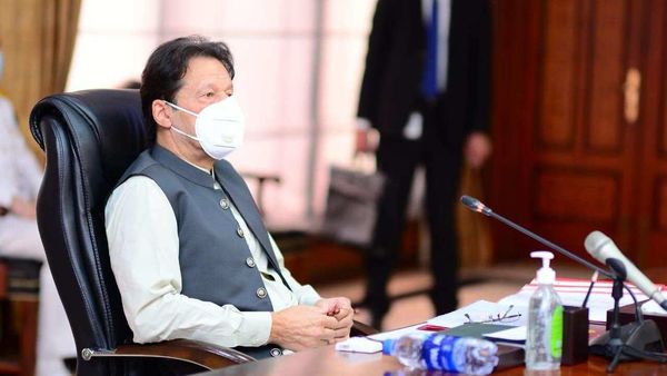 ইমরান খান (ছবি সৌজন্য ফেসবুক @ImranKhanOfficial) ইমরান খান (ছবি সৌজন্য ফেসবুক @ImranKhanOfficial)
