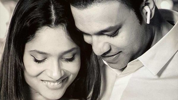 ভিকি জৈন ও অঙ্কিতা লোখান্ডে (ছবি-ইনস্টাগ্রাম) ভিকি জৈন ও অঙ্কিতা লোখান্ডে (ছবি-ইনস্টাগ্রাম)