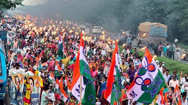 বিনয়-বিমলের 'টানাপোড়েন'-এ লাভের গুড় তৃণমূলের, ঘাসফুলে মিশল GTA-এর কর্মী সংগঠন (ছবিটি প্রতীকী, সৌজন্য এএনআই) বিনয়-বিমলের 'টানাপোড়েন'-এ লাভের গুড় তৃণমূলের, ঘাসফুলে মিশল GTA-এর কর্মী সংগঠন (ছবিটি প্রতীকী, সৌজন্য এএনআই)