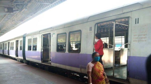 শিয়ালদহ-লালগোলা রুটে বাড়তি ট্রেন চালাবে পূর্ব রেল, দেখে নিন সূচি-স্টপেজ (ছবিটি প্রতীকী, সৌজন্য টুইটার @EasternRailway) শিয়ালদহ-লালগোলা রুটে বাড়তি ট্রেন চালাবে পূর্ব রেল, দেখে নিন সূচি-স্টপেজ (ছবিটি প্রতীকী, সৌজন্য টুইটার @EasternRailway)