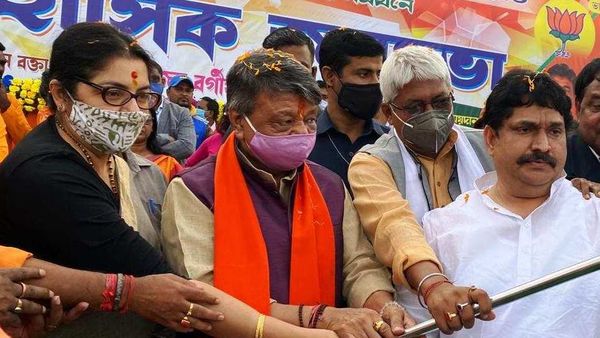 বুধবার মেছেদায় কৈলাস বিজয়বর্গীয় ও লকেট চট্টোপাধ্যায়। বুধবার মেছেদায় কৈলাস বিজয়বর্গীয় ও লকেট চট্টোপাধ্যায়।