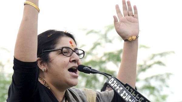 লকেট চট্টোপাধ্যায় (PTI) লকেট চট্টোপাধ্যায় (PTI)