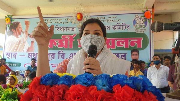 মৌসম বেনজির নূর (ফাইল ছবি, সৌজন্য ফেসবুক) মৌসম বেনজির নূর (ফাইল ছবি, সৌজন্য ফেসবুক)