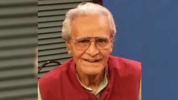 মনু মুখোপাধ্যায় (ছবি-সংগৃহীত) মনু মুখোপাধ্যায় (ছবি-সংগৃহীত)