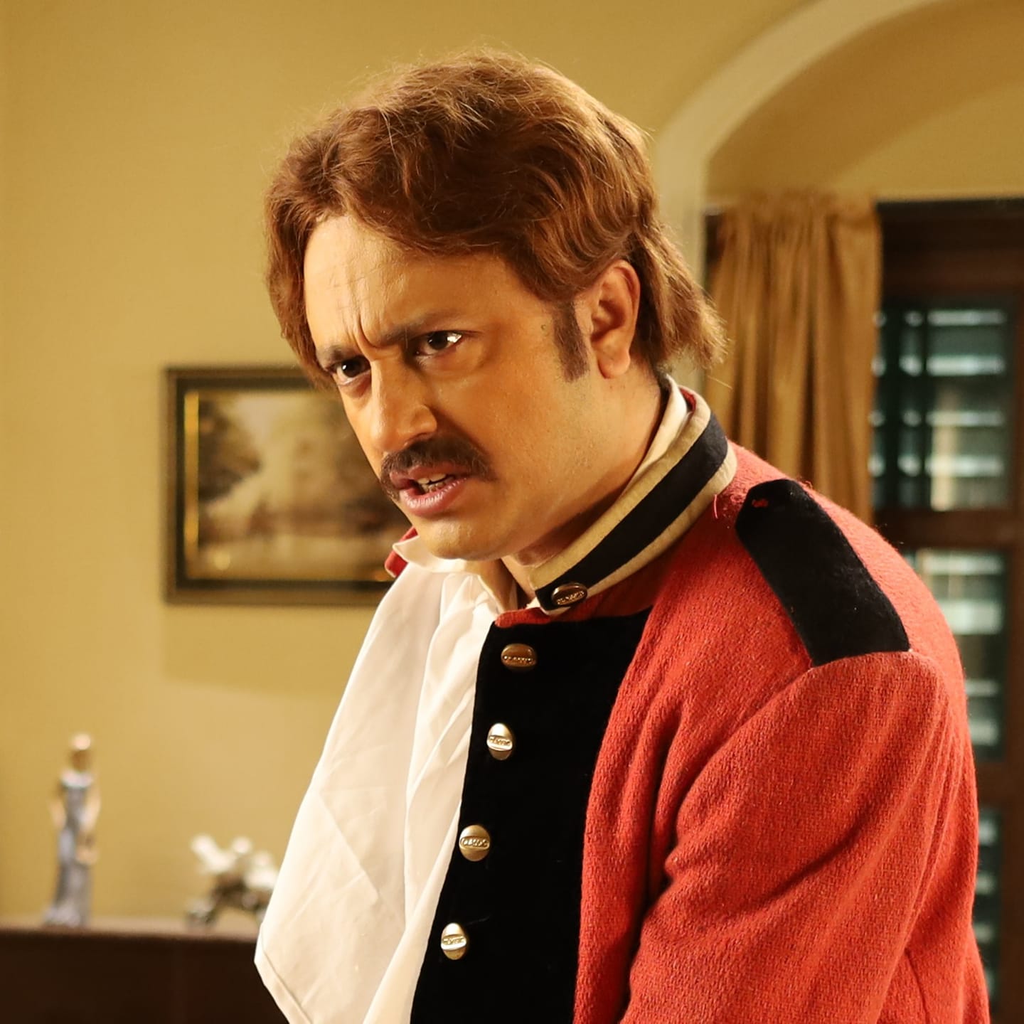 অত্যাচারী নীলকর সাহেব ডোনাল্ডের ভূমিকায় অভিনয় করছেন জয়জিৎ বন্দ্যোপাধ্যায় (ছবি ফেসবুক) অত্যাচারী নীলকর সাহেব ডোনাল্ডের ভূমিকায় অভিনয় করছেন জয়জিৎ বন্দ্যোপাধ্যায় (ছবি ফেসবুক)