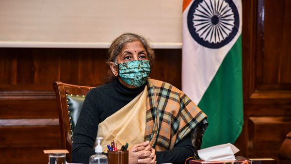 নির্মলা সীতারামন (PTI) নির্মলা সীতারামন (PTI)