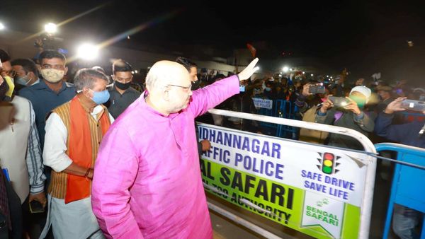 বিমানবন্দরে অমিত শাহ। (ছবি সৌজন্য, টুইটার @AmitShah) বিমানবন্দরে অমিত শাহ। (ছবি সৌজন্য, টুইটার @AmitShah)