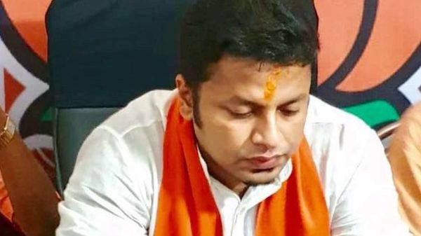 অনুপম হাজরা অনুপম হাজরা