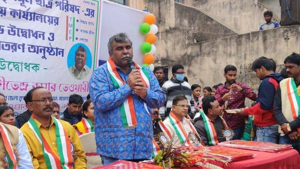 জিতেন্দ্র তিওয়ারি (ছবি সৌজন্য, ফেসবুক @JitendraAsansol) জিতেন্দ্র তিওয়ারি (ছবি সৌজন্য, ফেসবুক @JitendraAsansol)