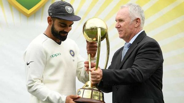 বিরাট কোহলি ও অ্যালান বর্ডার। ছবি- রয়টার্স। বিরাট কোহলি ও অ্যালান বর্ডার। ছবি- রয়টার্স।