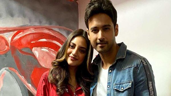 যশ দাশগুপ্ত ও নুসরত জাহান (ছবি-ইনস্টাগ্রাম) যশ দাশগুপ্ত ও নুসরত জাহান (ছবি-ইনস্টাগ্রাম)