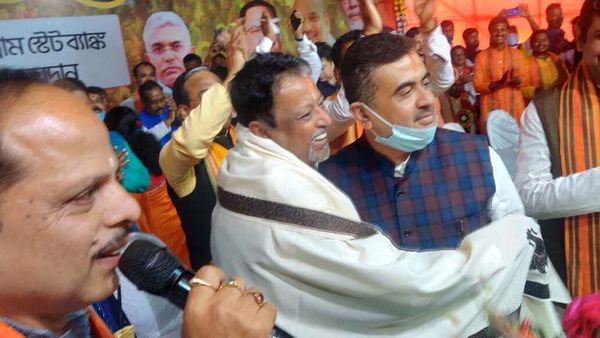 মুকুল ও শুভেন্দু মুকুল ও শুভেন্দু