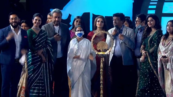 KIFF-এর উদ্বোধনী অনুষ্ঠানের শুভ সূচনা KIFF-এর উদ্বোধনী অনুষ্ঠানের শুভ সূচনা