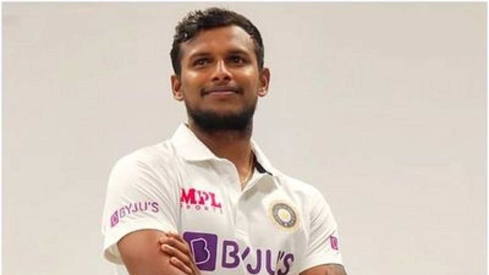 data.leadMedia.image.images.caption