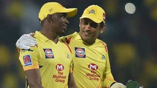 ডোয়েন ব্র্যাভো ও মহেন্দ্র সিং ধোনি। ছবি- টুইটার। ডোয়েন ব্র্যাভো ও মহেন্দ্র সিং ধোনি। ছবি- টুইটার।