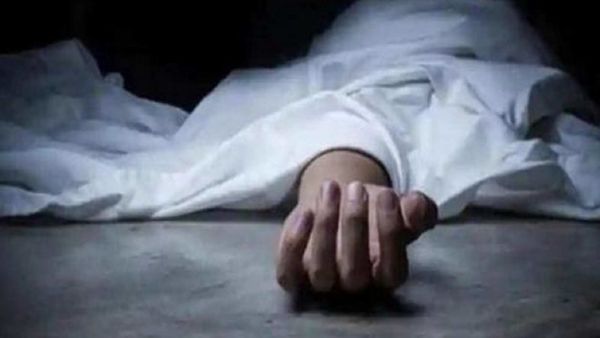 কোভিড টিকা নেওয়ার ৪ দিন পরে মস্তিষ্কে স্ট্রোকের জেরে মারা গেলেন অন্ধ্র প্রদেশের এক আশাকর্মী। কোভিড টিকা নেওয়ার ৪ দিন পরে মস্তিষ্কে স্ট্রোকের জেরে মারা গেলেন অন্ধ্র প্রদেশের এক আশাকর্মী।