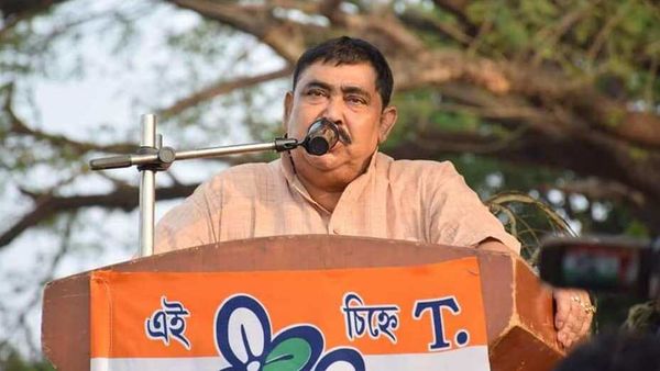 অনুব্রত মণ্ডল। (ফাইল ছবি, সৌজন্য ফেসবুক) অনুব্রত মণ্ডল। (ফাইল ছবি, সৌজন্য ফেসবুক)