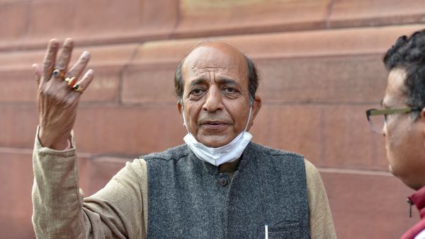 দীনেশ ত্রিবেদী। (ছবি সৌজন্য পিটিআই) দীনেশ ত্রিবেদী। (ছবি সৌজন্য পিটিআই)