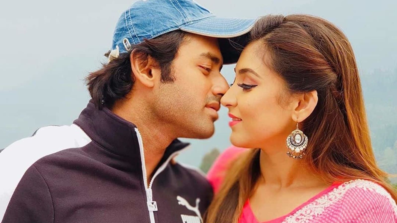 Mashhur rus porno komikslar Rus etuk ayollar porno video