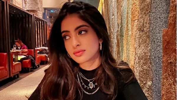 নভ্যা নভেলি নন্দা নভ্যা নভেলি নন্দা