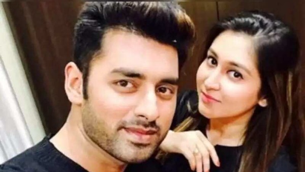 শোকস্তব্ধ অঙ্কুশ-ঐন্দ্রিলা শোকস্তব্ধ অঙ্কুশ-ঐন্দ্রিলা
