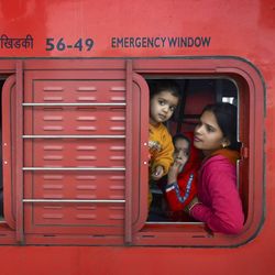 'রেল ভারতীয়দের সম্পত্তি থাকবে, কখনও বেসরকারিকরণ হবে না', আশ্বাস রেলমন্ত্রীর। (ছবিটি প্রতীকী, সৌজন্য পিটিআই)