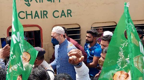 মুর্শিদাবাদে ওয়েইসি মুর্শিদাবাদে ওয়েইসি