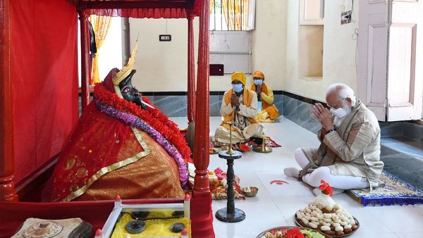 যশোশ্বেরী মন্দিরে মোদী যশোশ্বেরী মন্দিরে মোদী