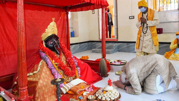 সাতক্ষীরায় প্রধানমন্ত্রী (PTI) সাতক্ষীরায় প্রধানমন্ত্রী (PTI)