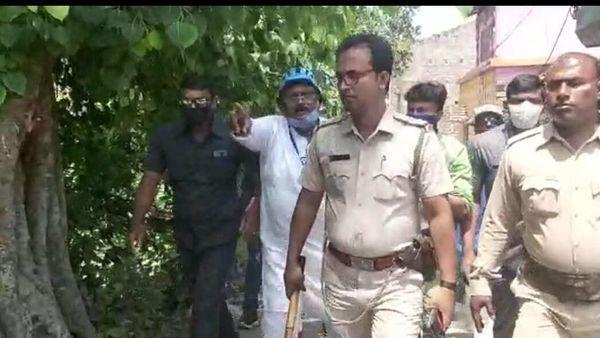 উলুবেড়িয়া উত্তরের তৃণমূল কংগ্রেস প্রার্থী নির্মল মাজি। উলুবেড়িয়া উত্তরের তৃণমূল কংগ্রেস প্রার্থী নির্মল মাজি।