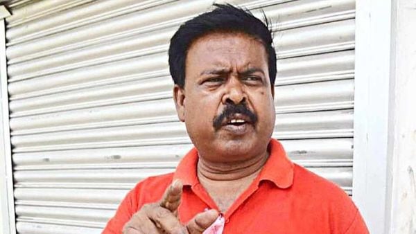 পাপিয়া নিগ্রহে অভিযুক্ত সুজিত কারক (ছবি স্ক্রিন শর্ট) পাপিয়া নিগ্রহে অভিযুক্ত সুজিত কারক (ছবি স্ক্রিন শর্ট)