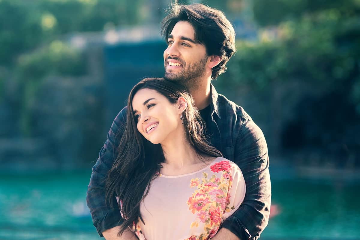 ‘৯৯ সঙ্গস’-র একটি দৃশ্য ‘৯৯ সঙ্গস’-র একটি দৃশ্য