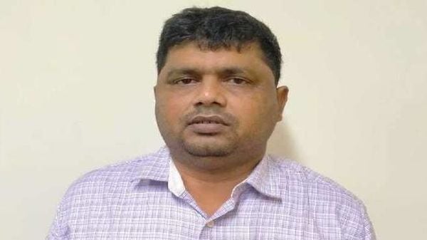 কয়লাপাচার কাণ্ডের মূলচক্রী অনুপ মাজি ওরফে লালা। ছবি সৌজন্য–এএনআই। কয়লাপাচার কাণ্ডের মূলচক্রী অনুপ মাজি ওরফে লালা। ছবি সৌজন্য–এএনআই।