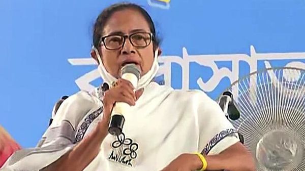 মমতা বন্দ্যোপাধ্যায় (ফাইল ছবি) মমতা বন্দ্যোপাধ্যায় (ফাইল ছবি)