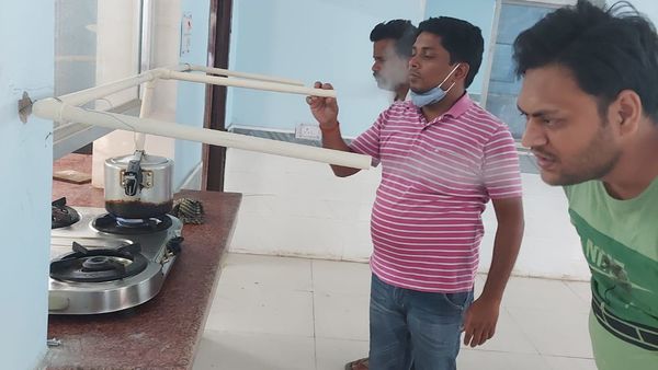 দেশি উপায়ে ইমিউনিটি বাড়ানোর চেষ্টা রেলকর্মীদের দেশি উপায়ে ইমিউনিটি বাড়ানোর চেষ্টা রেলকর্মীদের