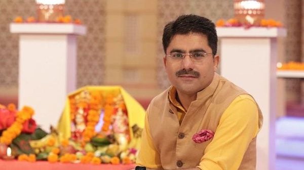 টিভি সঞ্চালক রোহিত সর্দানা প্রয়াত। ছবি সৌজন্য–এএনআই। টিভি সঞ্চালক রোহিত সর্দানা প্রয়াত। ছবি সৌজন্য–এএনআই।