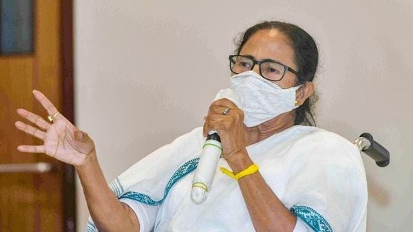 মমতা বন্দ্যোপাধ্যায় (ফাইল ছবি) মমতা বন্দ্যোপাধ্যায় (ফাইল ছবি)