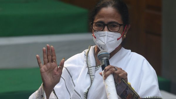 মমতা বন্দ্যোপাধ্যায়, মুখ্যমন্ত্রী (ফাইল ছবি) মমতা বন্দ্যোপাধ্যায়, মুখ্যমন্ত্রী (ফাইল ছবি)