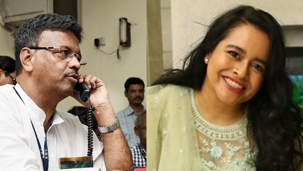 ফিরহাদ হাকিম ও তাঁর বড় মেয়ে প্রিয়দর্শিনী। ফাইল ছবি। ফিরহাদ হাকিম ও তাঁর বড় মেয়ে প্রিয়দর্শিনী। ফাইল ছবি।