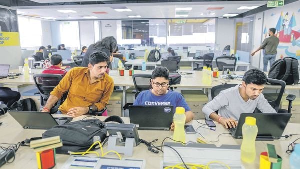 ই-ফাইলিংয়ের জন্য নতুন ওয়েব পোর্টাল চালু করতে চলেছে আয়কর দফতর (ছবিটি প্রতীকী, সৌজন্য মিন্ট) ই-ফাইলিংয়ের জন্য নতুন ওয়েব পোর্টাল চালু করতে চলেছে আয়কর দফতর (ছবিটি প্রতীকী, সৌজন্য মিন্ট)