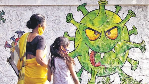 সোশ্যাল মিডিয়ায় করোনাভাইরাসের ‘ভারতীয় ভ্যারিয়েন্টের’ বাড়বাড়ন্ত রুখতে তৎপর হল কেন্দ্র।(ছবিটি প্রতীকী, সৌজন্য রাহুল রাউত/হিন্দুস্তান টাইমস) সোশ্যাল মিডিয়ায় করোনাভাইরাসের ‘ভারতীয় ভ্যারিয়েন্টের’ বাড়বাড়ন্ত রুখতে তৎপর হল কেন্দ্র।(ছবিটি প্রতীকী, সৌজন্য রাহুল রাউত/হিন্দুস্তান টাইমস)