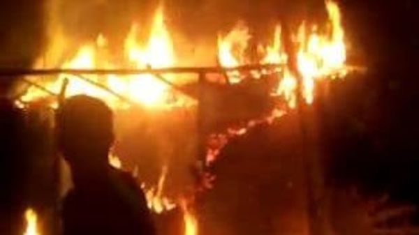 অগ্নিকাণ্ডের ঘটনাস্থল নিউ ব্যারাকপুর। (ছবি স্ক্রিনগ্র্যাব) অগ্নিকাণ্ডের ঘটনাস্থল নিউ ব্যারাকপুর। (ছবি স্ক্রিনগ্র্যাব)