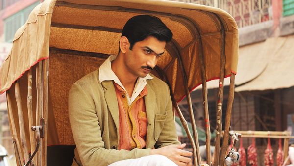 ব্যোমকেশের ভূমিকায় সুশান্ত। ব্যোমকেশের ভূমিকায় সুশান্ত।