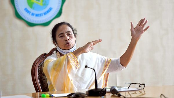 মুখ্যমন্ত্রী মমতা বন্দ্যোপাধ্যায়। (ফাইল ছবি, সৌজন্য এএনআই) মুখ্যমন্ত্রী মমতা বন্দ্যোপাধ্যায়। (ফাইল ছবি, সৌজন্য এএনআই)