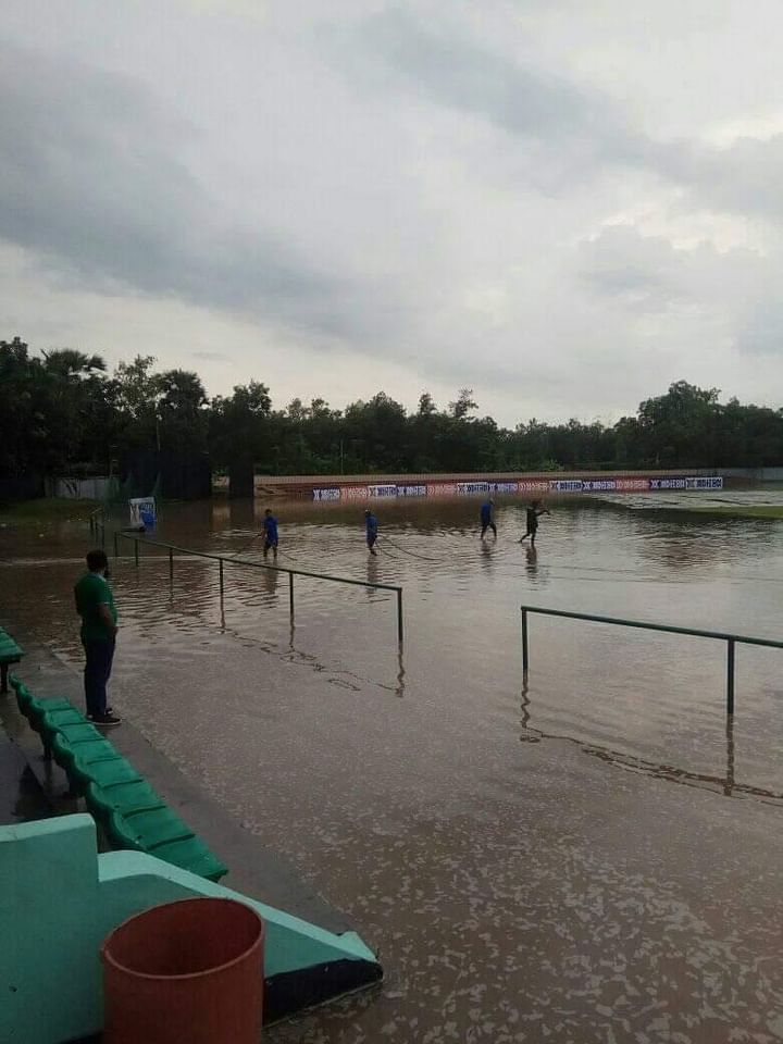প্রবল বৃষ্টিতে ভেস্তে গেল মঙ্গলবারের DPL এর সবকটি ম্যাচ (ছবি: গুগল) প্রবল বৃষ্টিতে ভেস্তে গেল মঙ্গলবারের DPL এর সবকটি ম্যাচ (ছবি: গুগল)